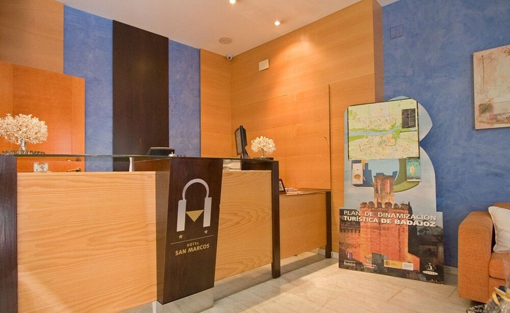 Hotel San Marcos Бадахос Экстерьер фото